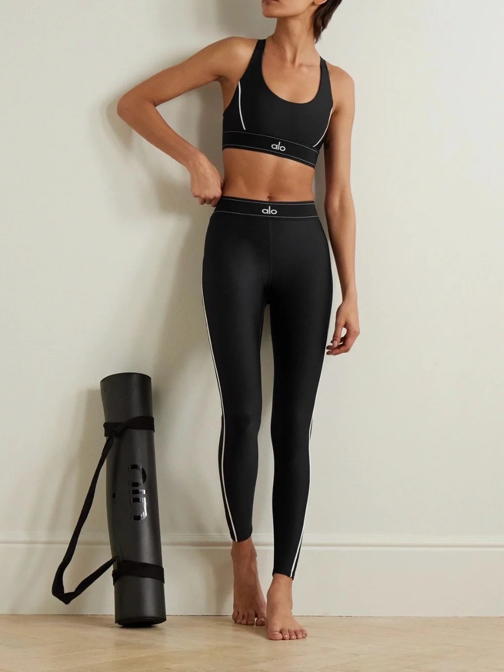 ALO Yoga Airlift High-Waist Suit Up Legging Black/White Size Small